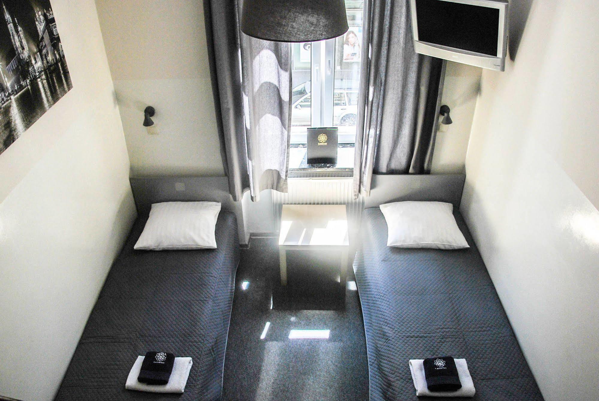 Aparthotel Kadetus Краків Екстер'єр фото