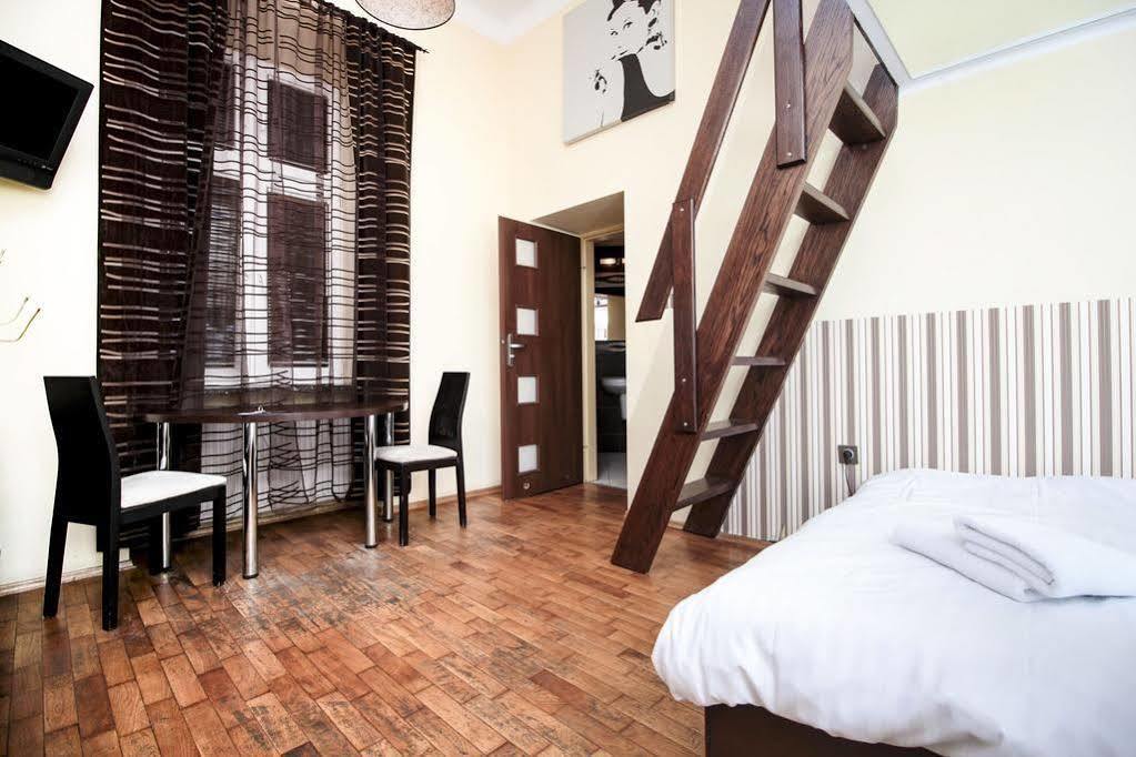 Aparthotel Kadetus Краків Екстер'єр фото
